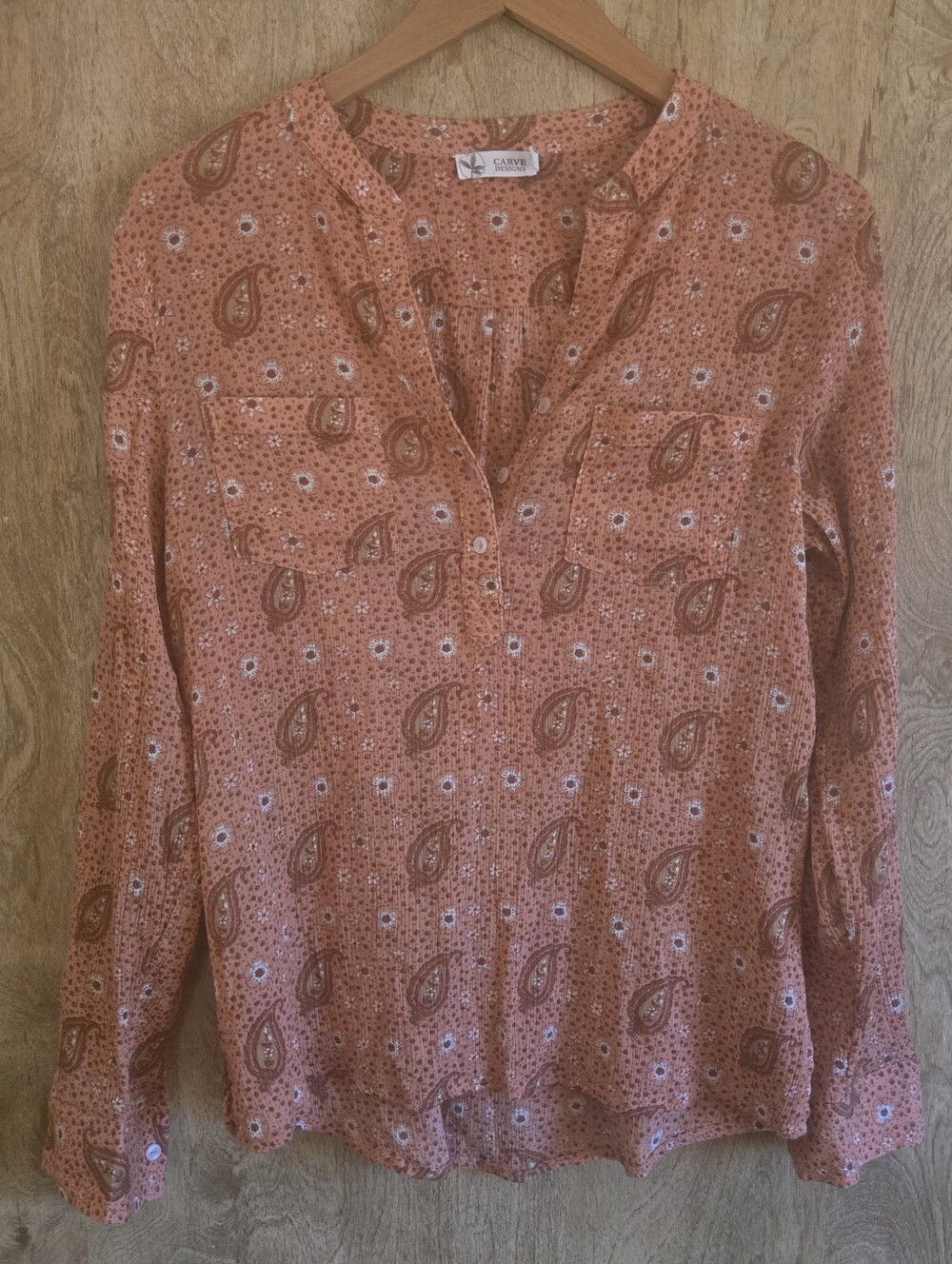 Carve Designs Dylan Gauze Paisley Floral Top - Picture 4 of 4